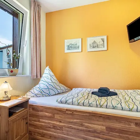 Gaestezimmer - Guest house 3*